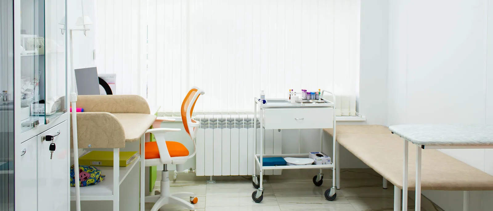 О клинике — слайд 1